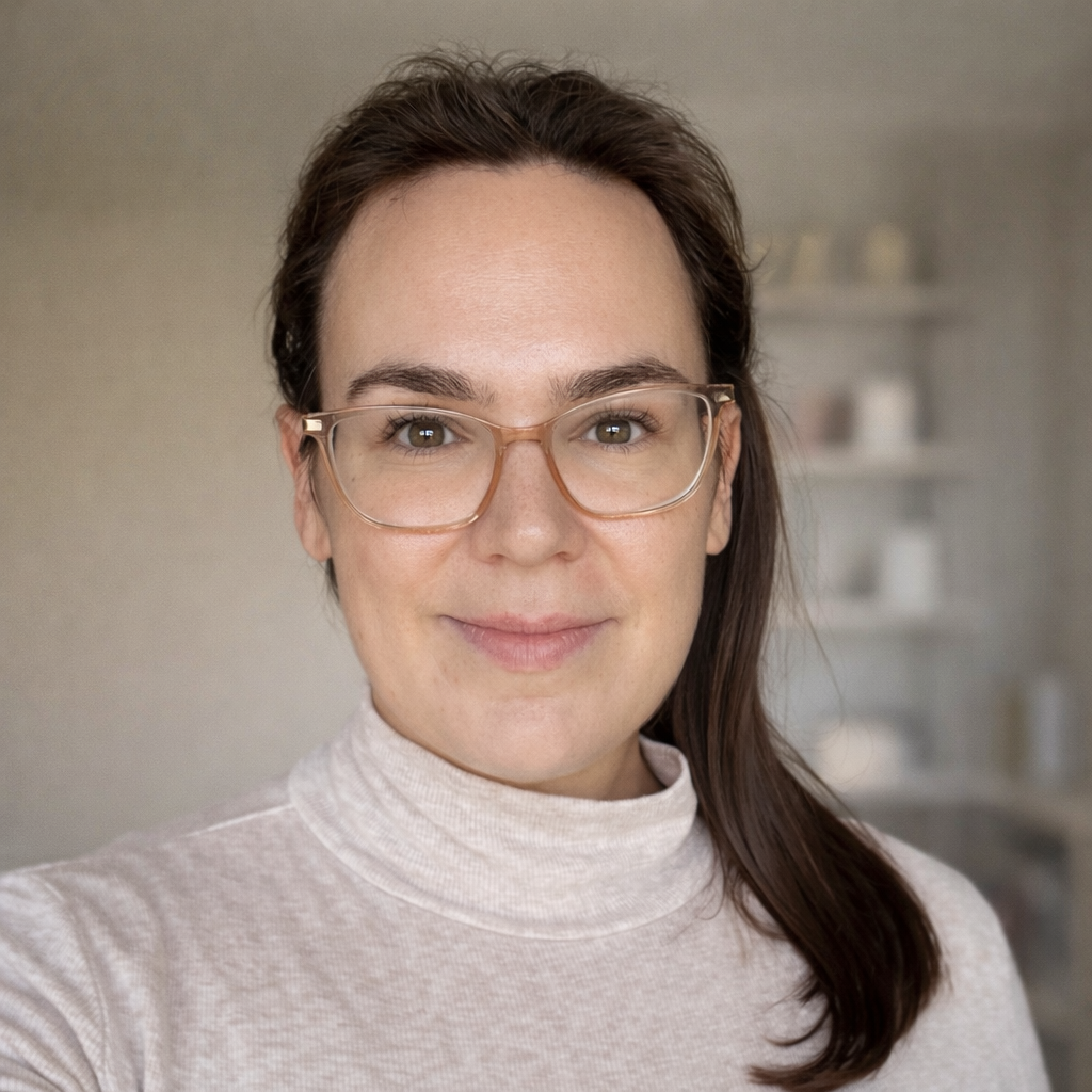 Portrait of Claire Gothard